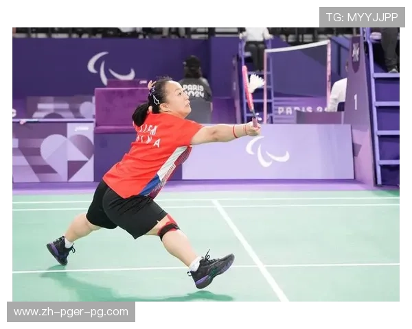 羽毛球女单球发多高